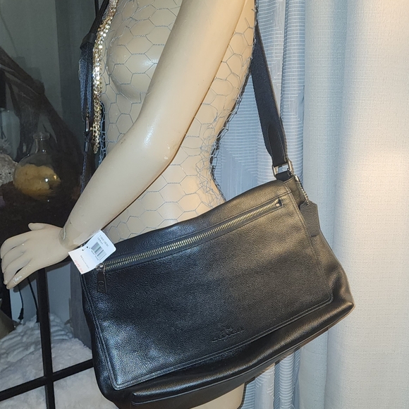 NWT Coach Sullivan Mens Messanger - Picture 2 of 10